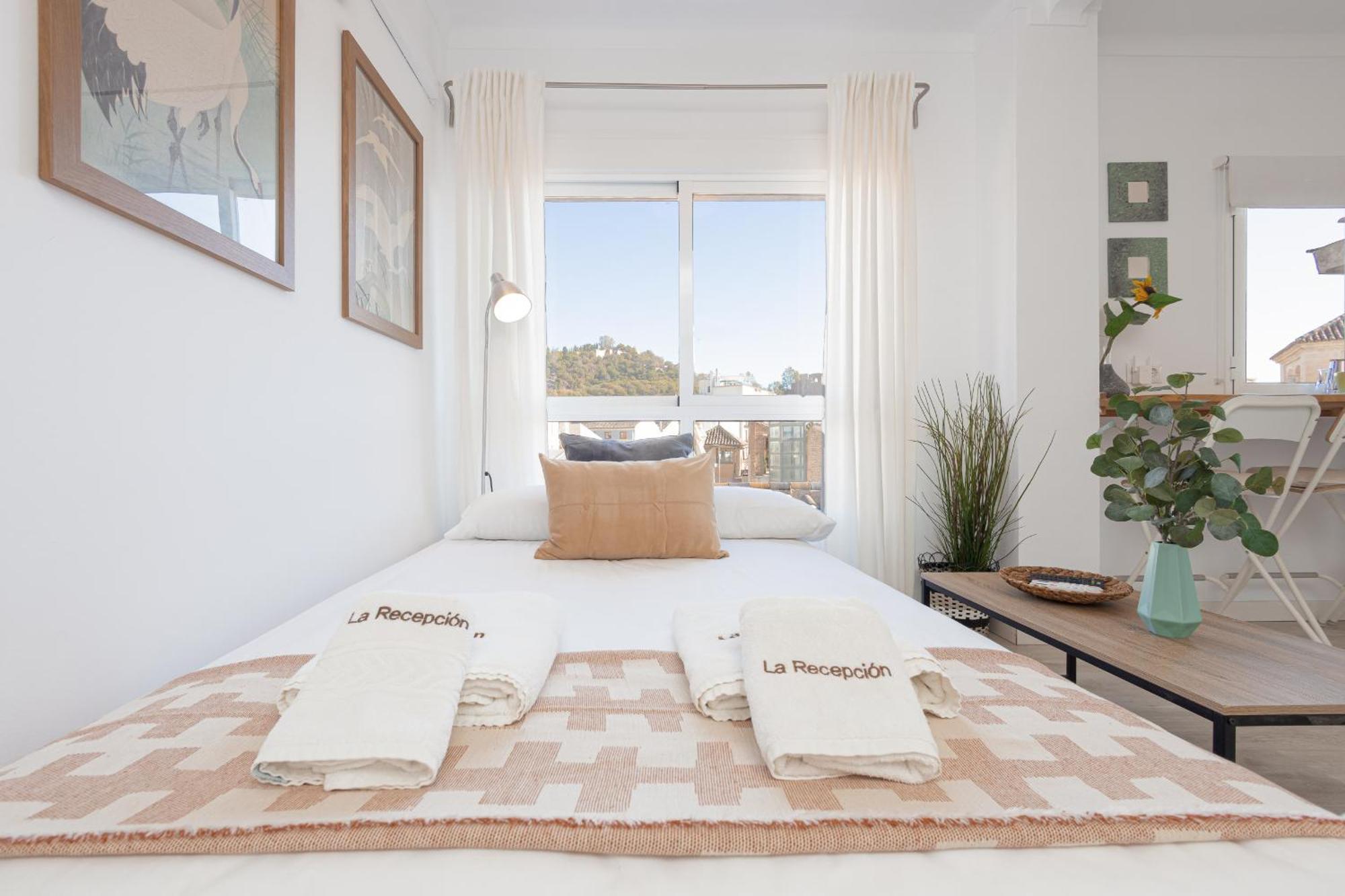C79 - Fabulous Apartment Alcazaba Views Малага Екстериор снимка